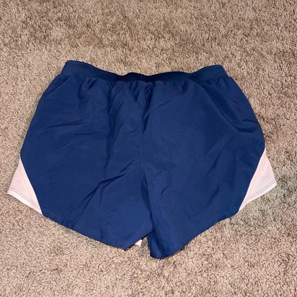 Workout shorts - Picture 2 of 2